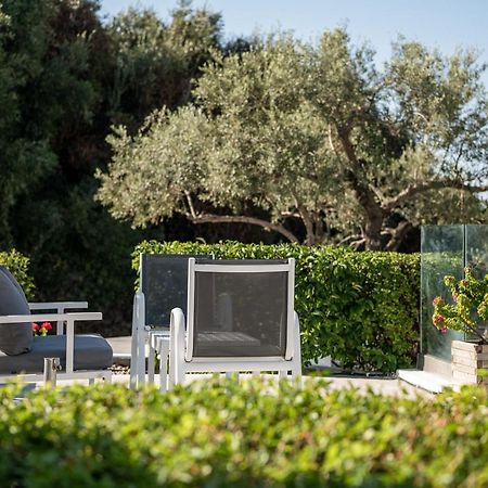Villa Life Agia Marina Esterno foto