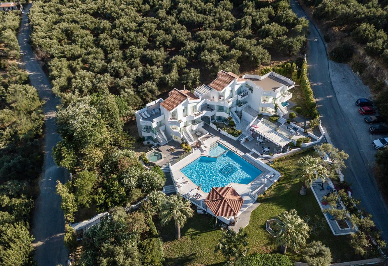 Villa Life Agia Marina Esterno foto