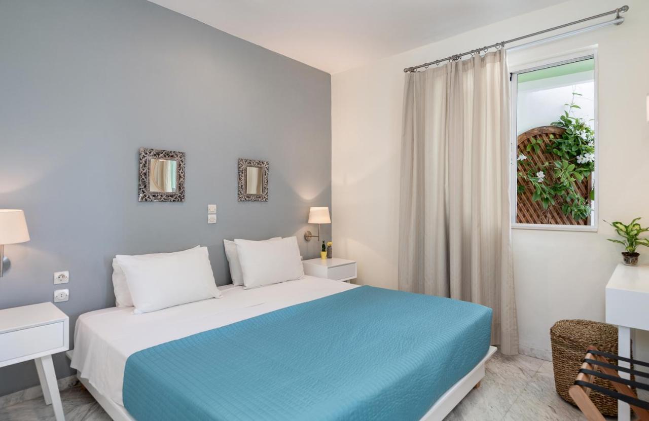 Villa Life Agia Marina Esterno foto