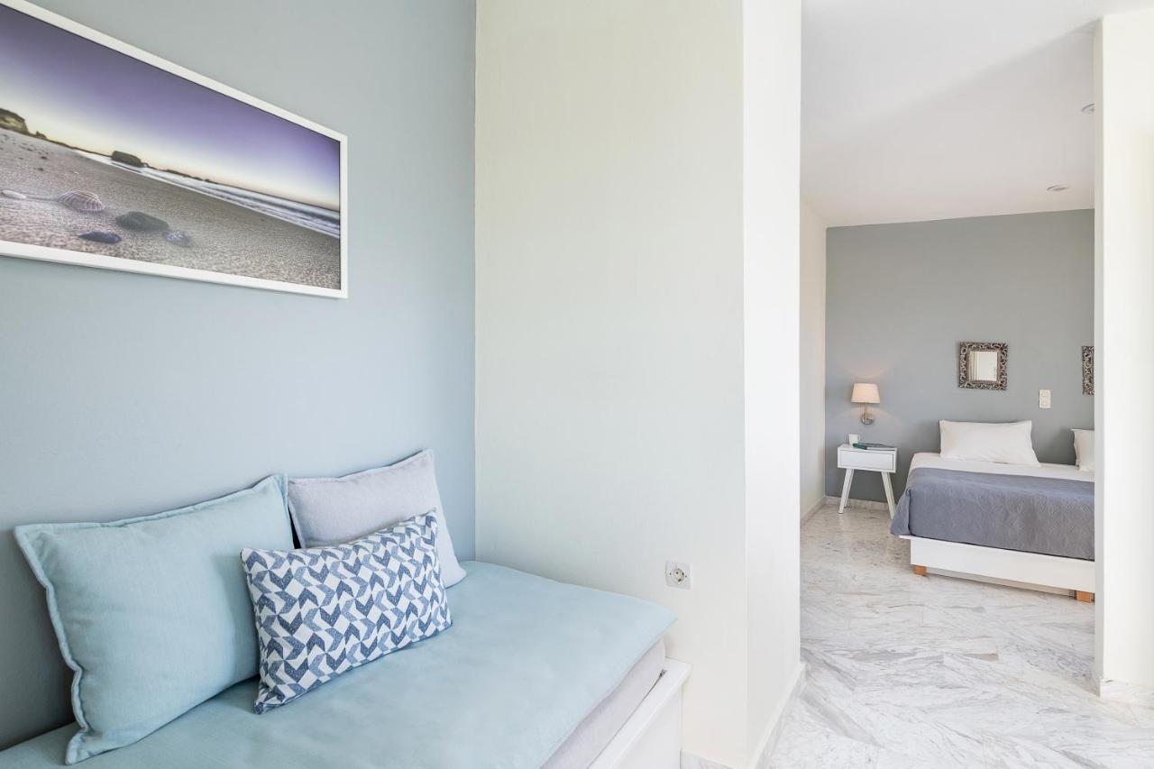 Villa Life Agia Marina Esterno foto