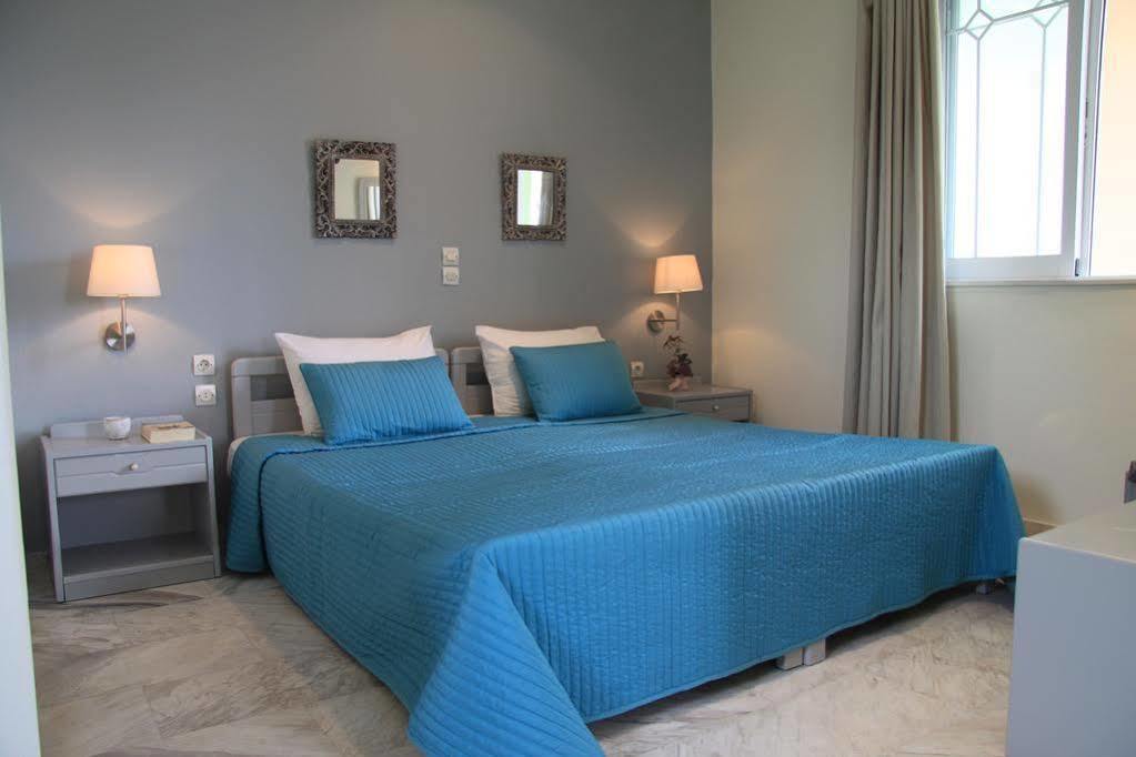 Villa Life Agia Marina Esterno foto