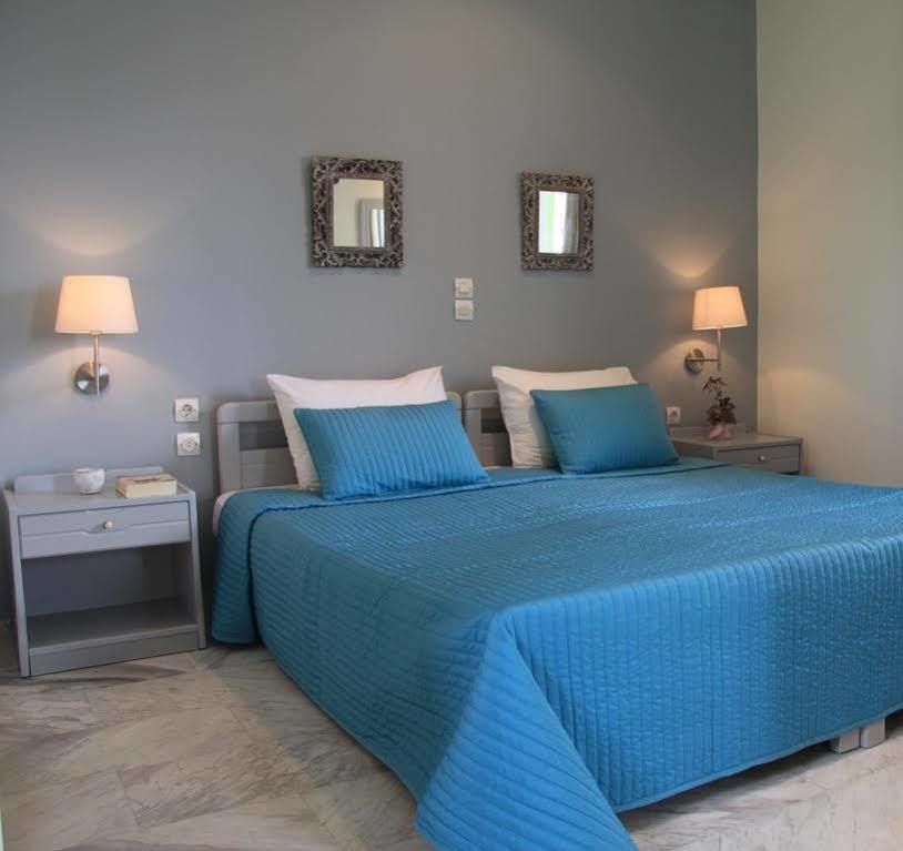 Villa Life Agia Marina Esterno foto