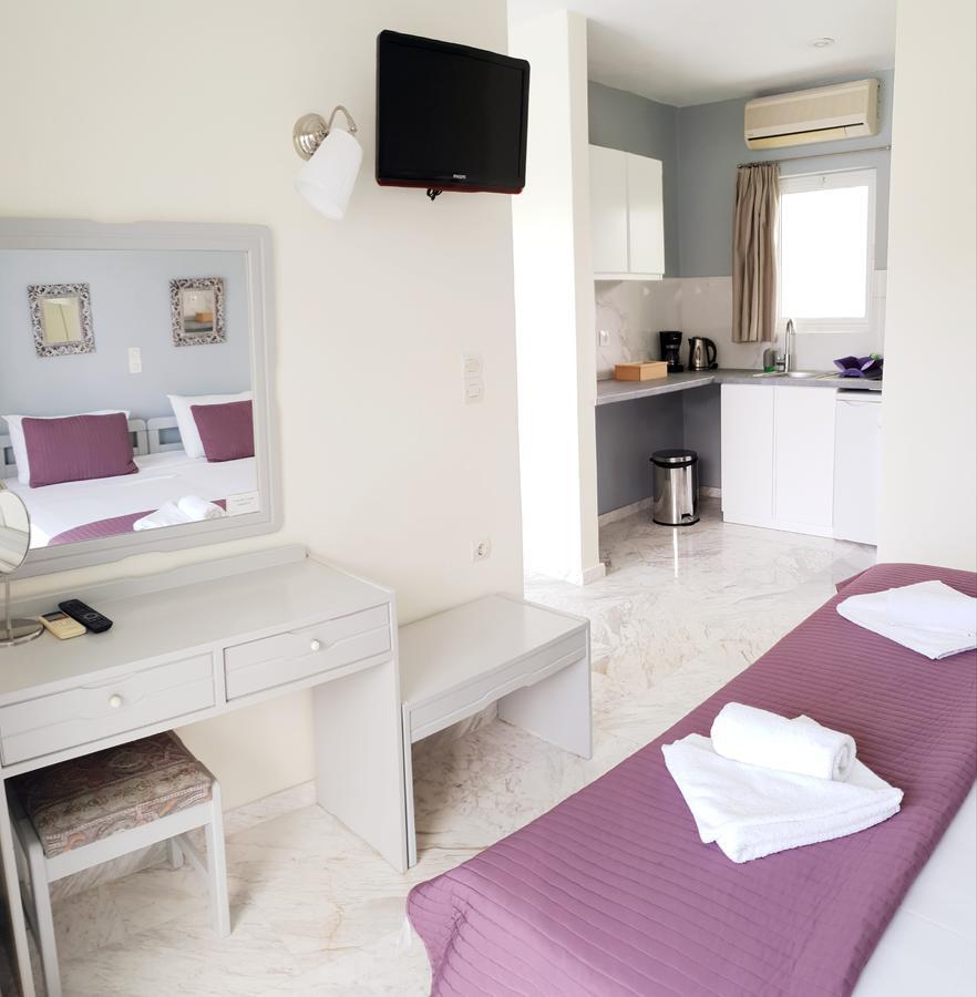 Villa Life Agia Marina Esterno foto